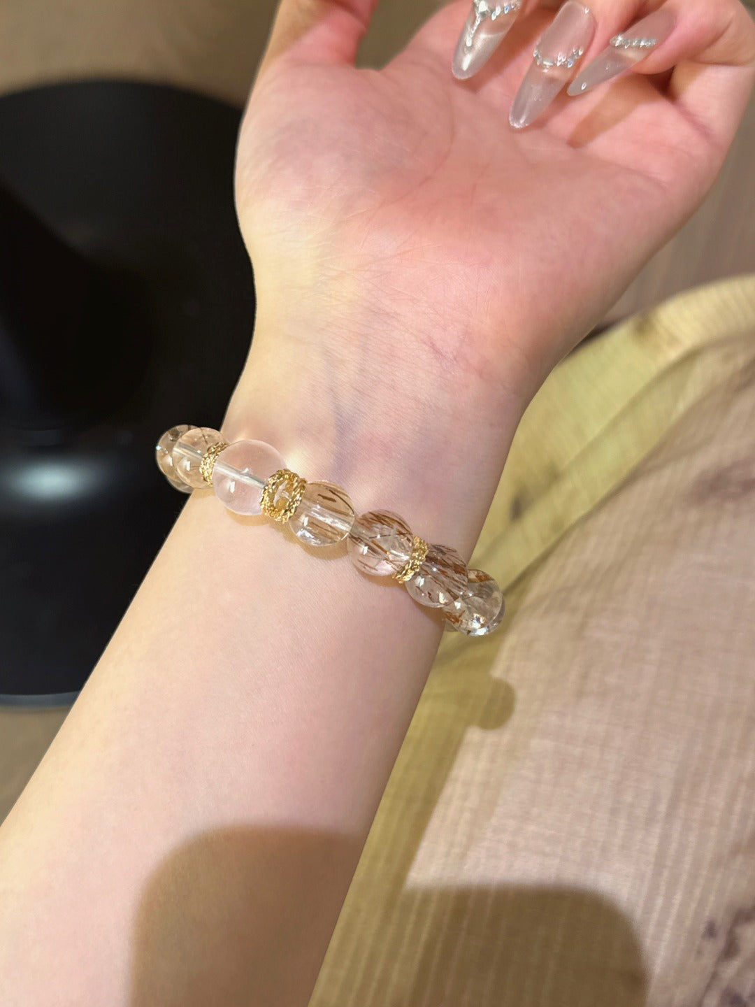 ▫️▪️ Black gold super milk white crystal bracelet